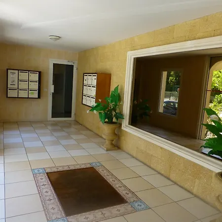 Apartment Privilege *