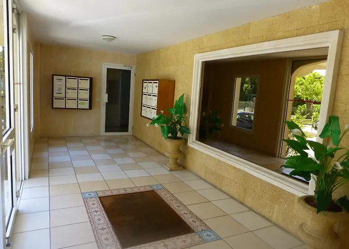 Apartment Privilege *